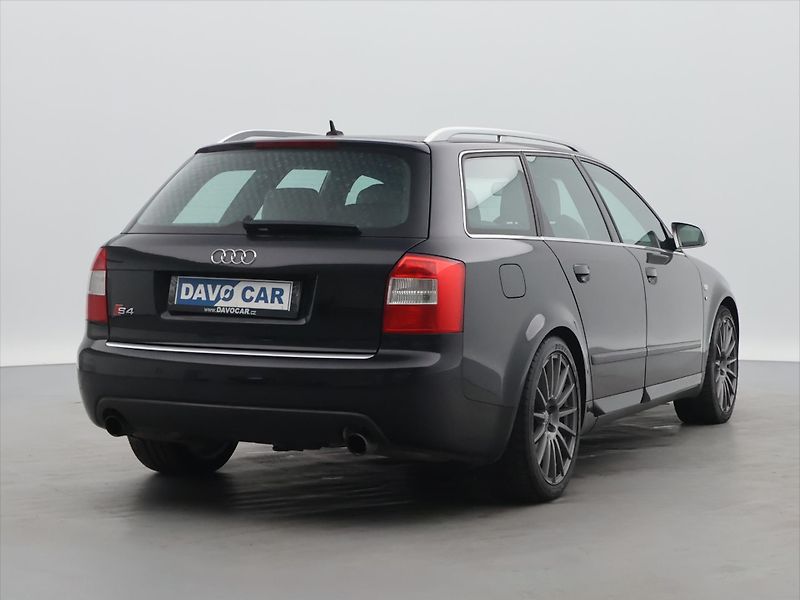 Audi S4 4,2 V8 253kW Quattro Recaro - fotka 7 z 27