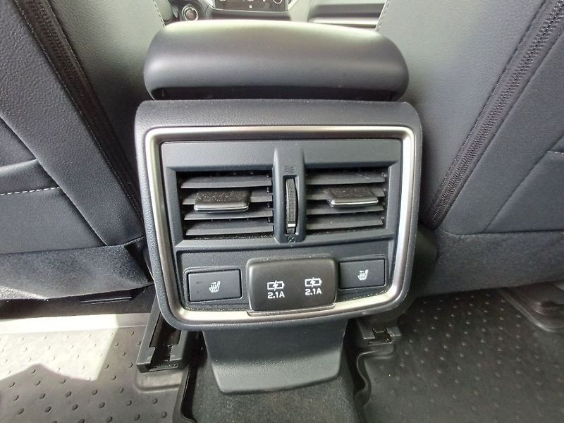 Subaru Forester COMFORT e-Boxer FB 20 110 kW C - fotka 21 z 25