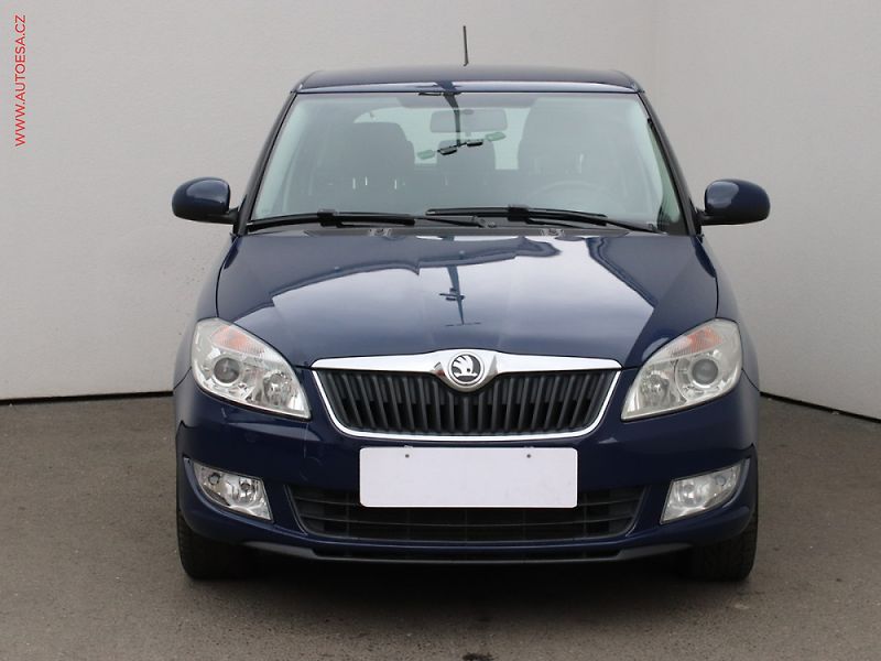 Škoda Fabia (2011) 1.2 HTP, Cool Edition, TZ - fotka 2 z 3