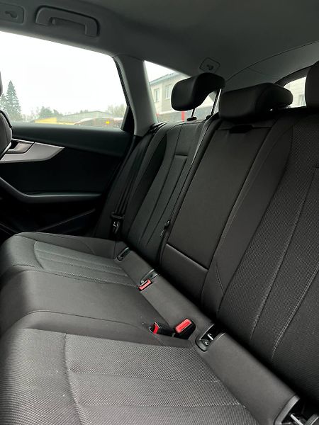Audi A4 (2022) 35 TDI 2022 LED KAMERA DPH - fotka 14 z 25