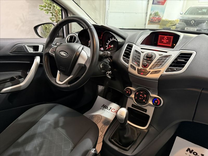 Ford Fiesta 1,2   i RS ALU VÝHŘEV NOVÁ STK - fotka 16 z 23