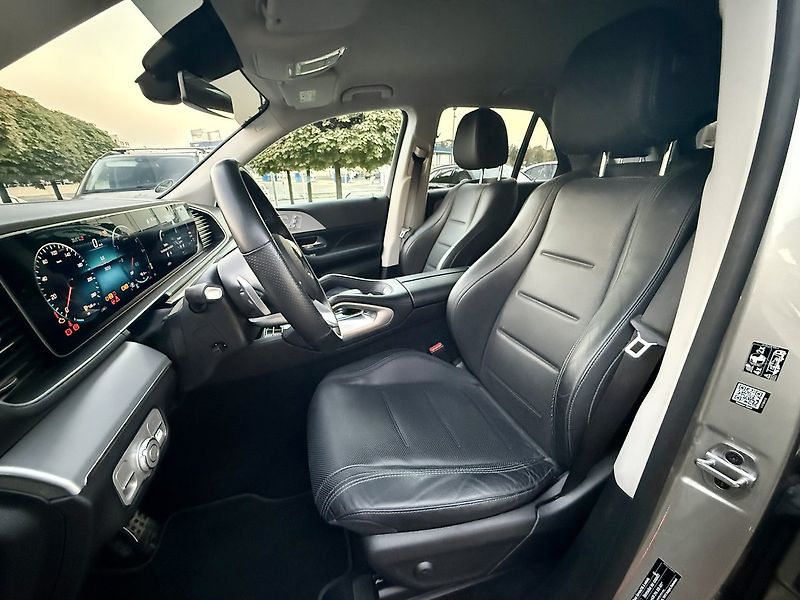 Mercedes-Benz GLE (2021) 350 de 4MATIC SUV - fotka 26 z 50