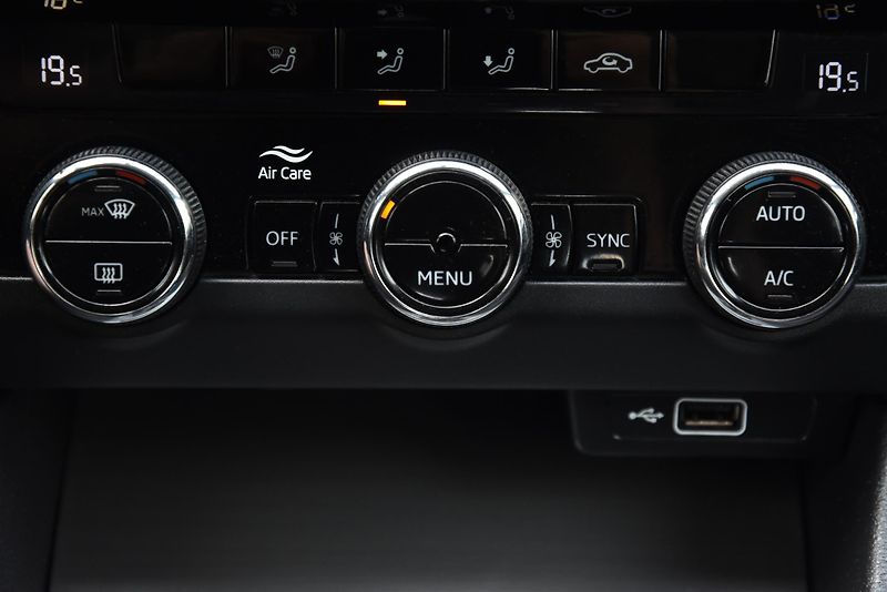 Škoda Octavia 1.5 TSi G-TEC,NAVI,TEMP,TAŽNÉ - fotka 28 z 45