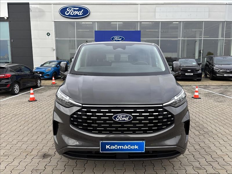 Ford Tourneo Custom 2,0 125kW Titanium X AWD L1 - fotka 8 z 47