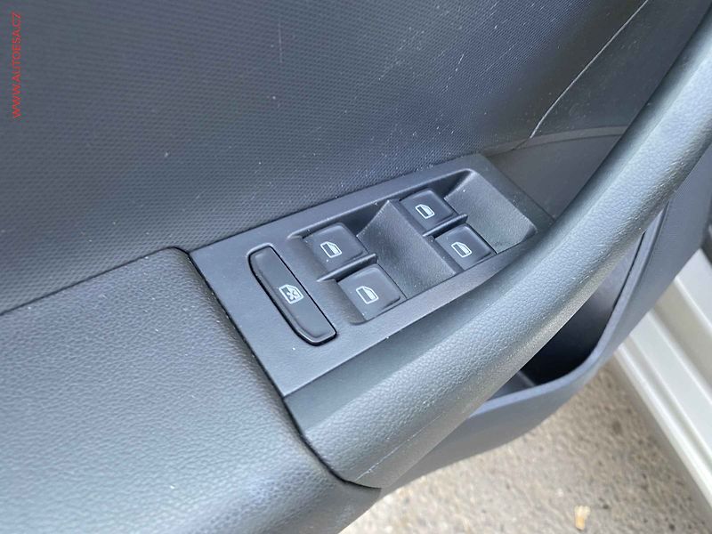Škoda Rapid (2014) 1.2 TSi, Ambition, +kola - fotka 13 z 17