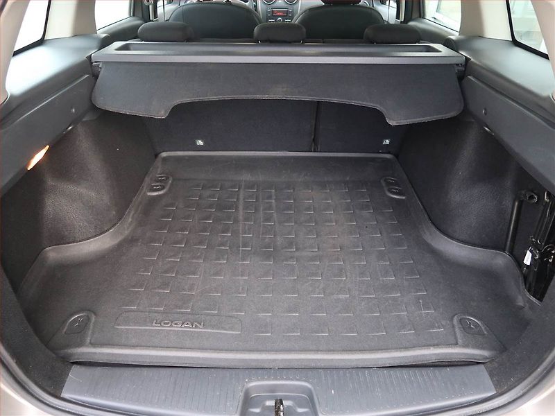 Dacia Logan (2013) 1.2 16V, Serv.kniha - fotka 13 z 14
