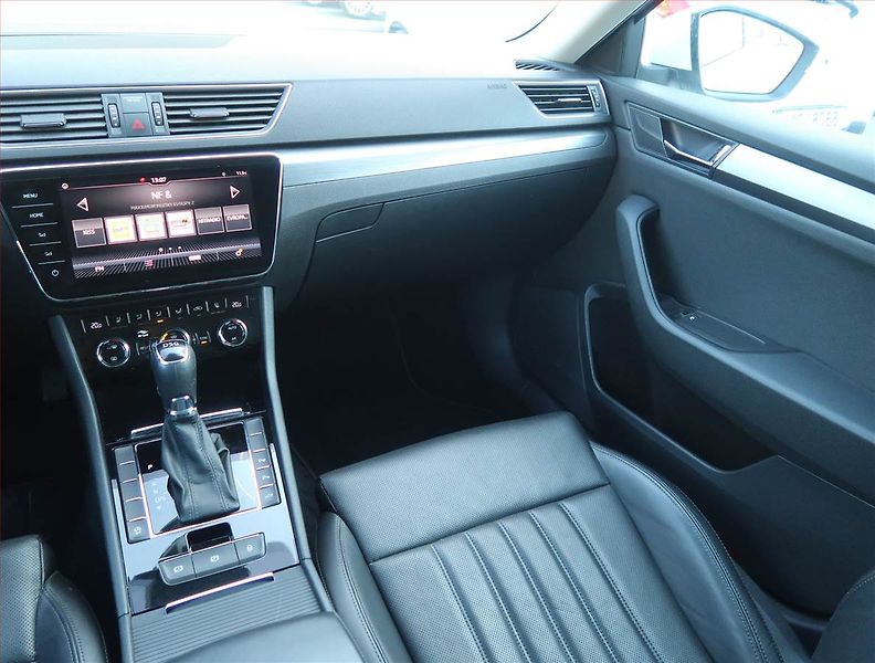 Škoda Superb (2017) Style Plus 2.0 TDI, Automat - fotka 8 z 16