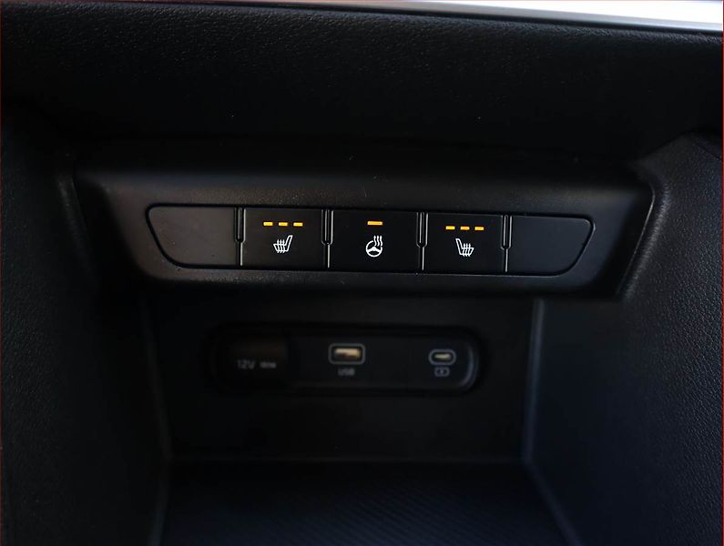Kia Sportage (2022) 1.6 T-GDI MHEV - fotka 23 z 23