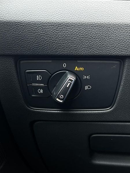 Volkswagen Passat 2.0TDI DSG Kůže Virtual TZ DPH - fotka 22 z 28