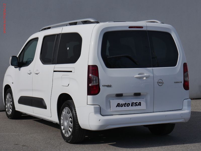 Opel Combo (2019) 1.5CDTi MAXi XL 7míst, 2.maj - fotka 6 z 19