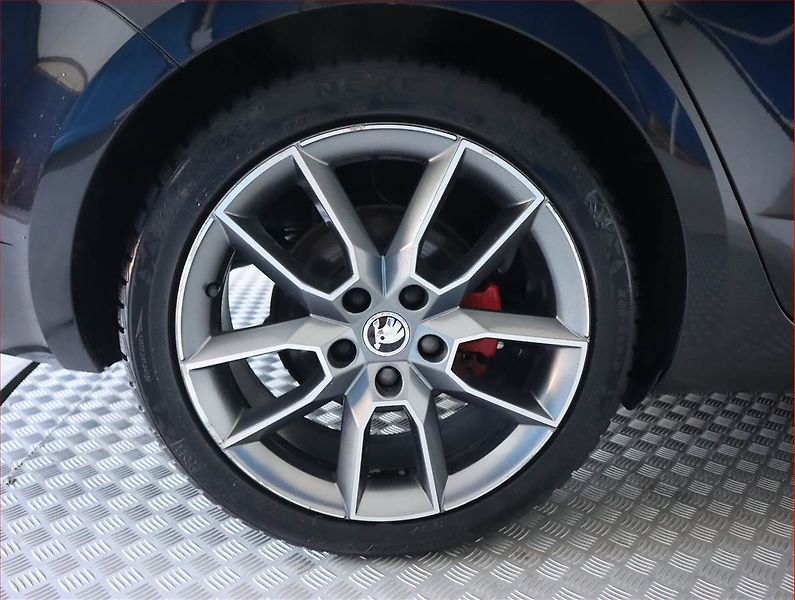 Škoda Octavia (2015) 2.0 TDI, Serv.kniha, Kůže - fotka 15 z 19