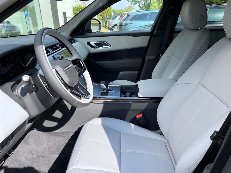 Land Rover Range Rover Velar 2,0 Dynamic SE D200 AWD - fotka 8 z 11