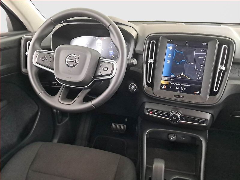 Volvo XC40 (2021) T2 - fotka 7 z 18