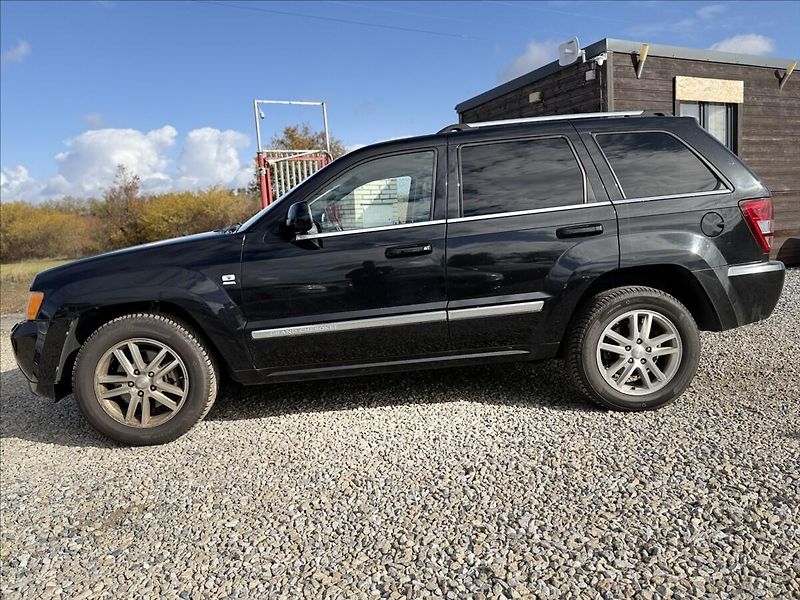 Jeep Grand Cherokee 3,0 V6 CRD OVERLAND, BEZ DPF - fotka 8 z 19