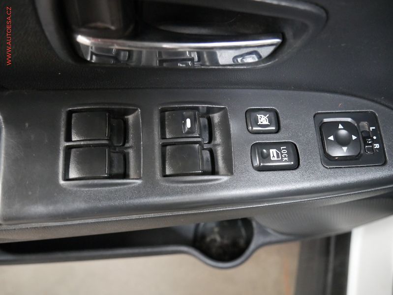 Mitsubishi ASX (2014) 1.8 Di-D 4x4, ČR, AC, tempo - fotka 20 z 20