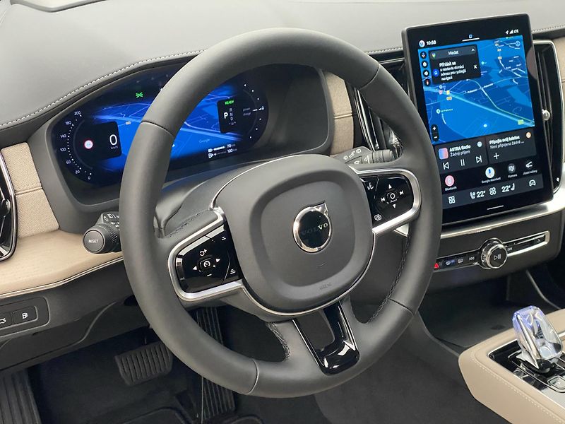 Volvo XC90 (2026) T8 AWD RECHARGE BRIGHT PLUS 7m - fotka 4 z 55