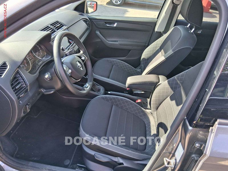 Škoda Fabia (2022) 1.0 TSI, AC, výhřev sed - fotka 3 z 3