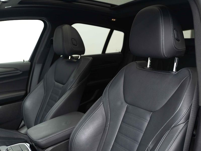 BMW X4 M40i - fotka 19 z 23
