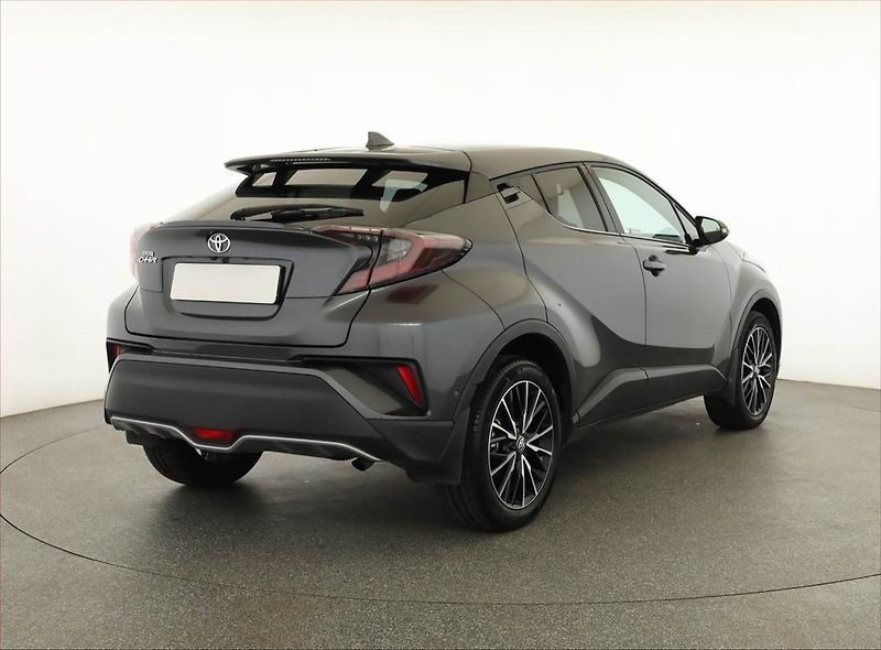 Toyota C-HR (2017) 1.2 Turbo, ČR,1.maj - fotka 5 z 17