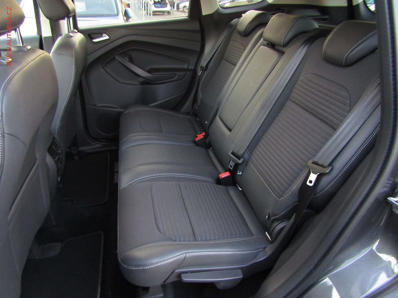 Ford Kuga (2018) 1.5EB, Titanium, navi, kamera - fotka 10 z 17