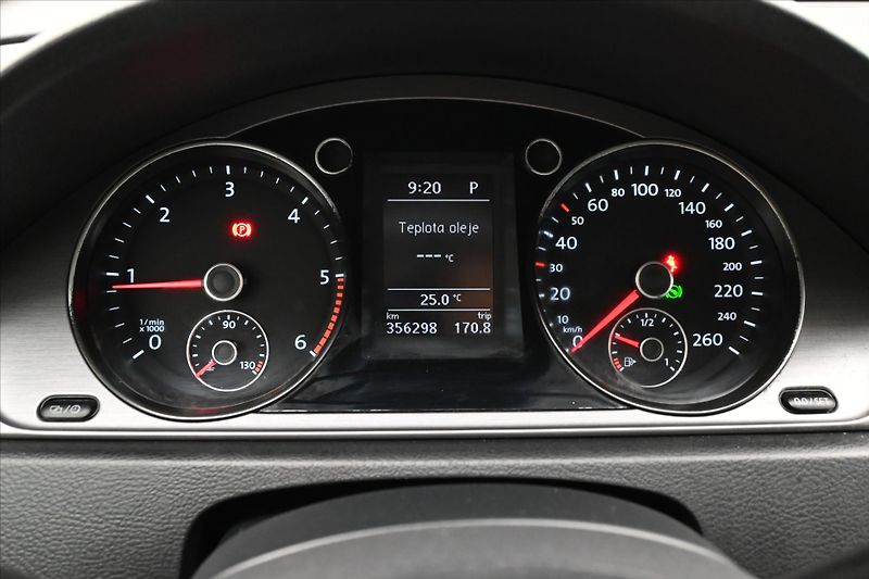 Volkswagen Passat 2,0 TDI 103kW DSG Nová STK - fotka 16 z 29