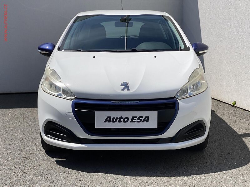 Peugeot 208 (2016) 1.0 PT, AC, tempo - fotka 2 z 15