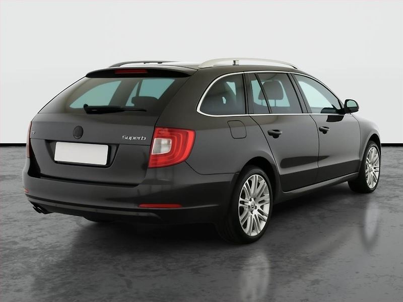 Škoda Superb (2012) 2.0 TDI, Automat, Xenony - fotka 5 z 16