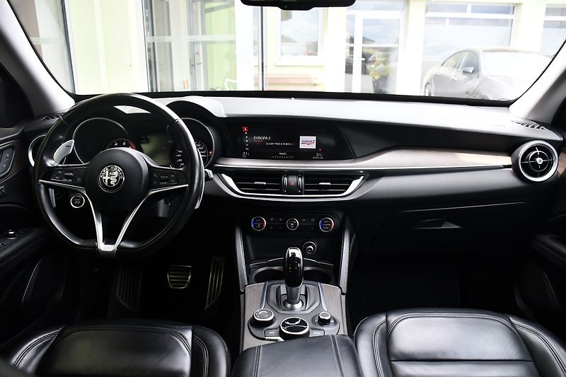 Alfa Romeo Stelvio 2.0 206kW Q4 VELOCE - fotka 5 z 35