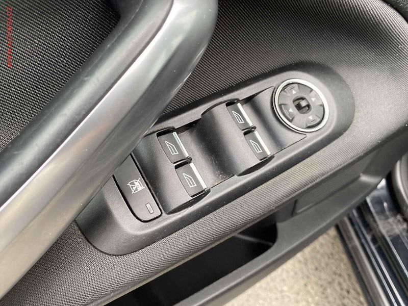Ford Mondeo (2010) 2.0TDCi, AC, tempo, park - fotka 12 z 16