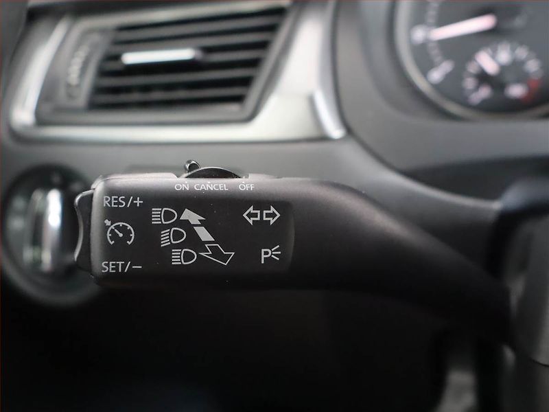 Škoda Rapid (2015) 1.2 TSI, Navi, Tempomat - fotka 16 z 19