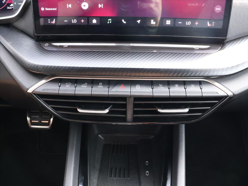 Škoda Octavia 2,0 TSI DSG RS DPH 1.maj CZ - fotka 22 z 31