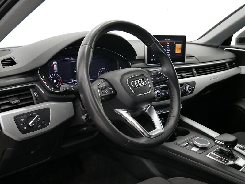 Audi A4 - fotka 14 z 30