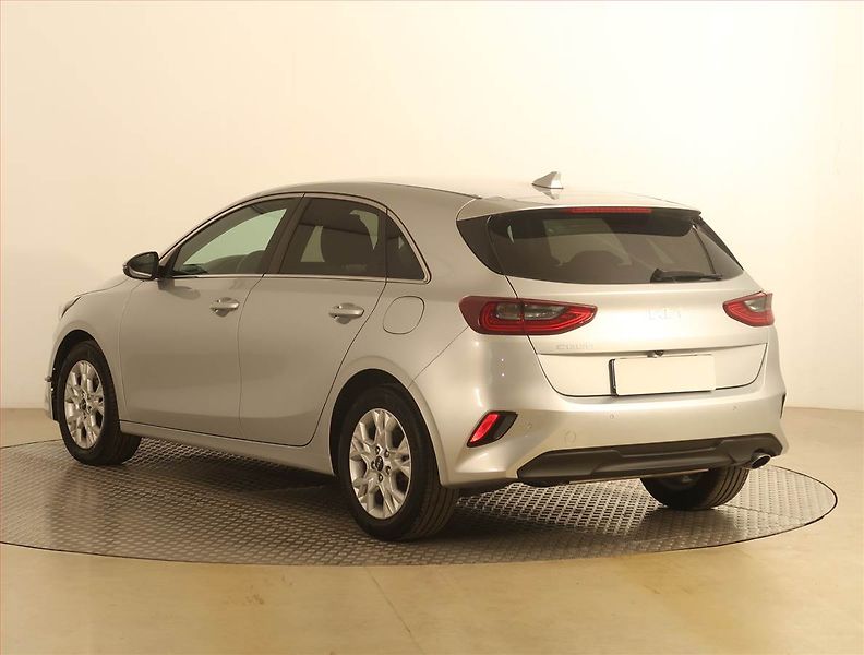 Kia Ceed (2024) Gold 1.5 T-GDI, Tempomat - fotka 4 z 19