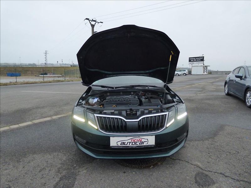 Škoda Octavia 2,0 TDI DSG,LED,Navigace  Ambi - fotka 53 z 55