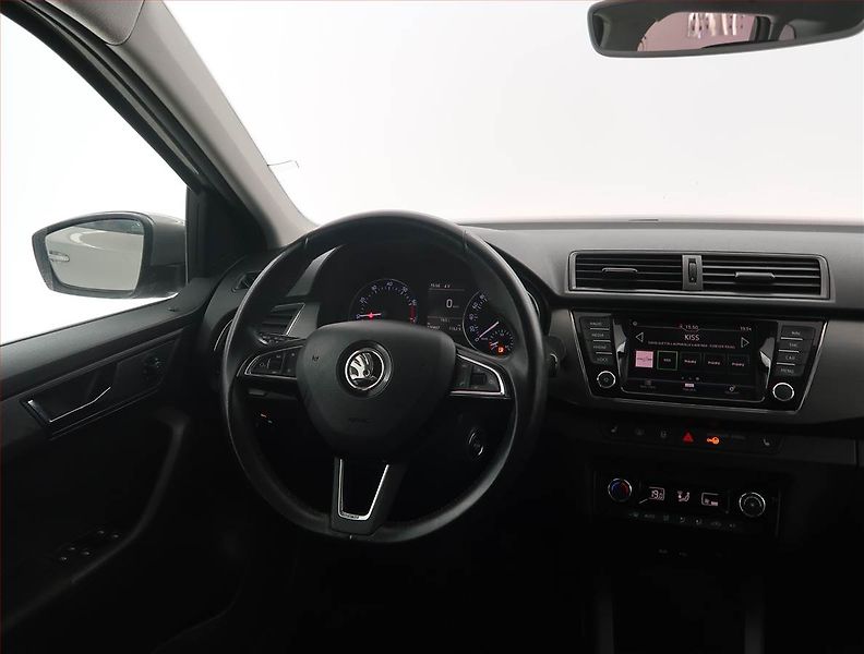 Škoda Fabia (2018) Style 1.0 TSI, Navi, Tempomat - fotka 7 z 20