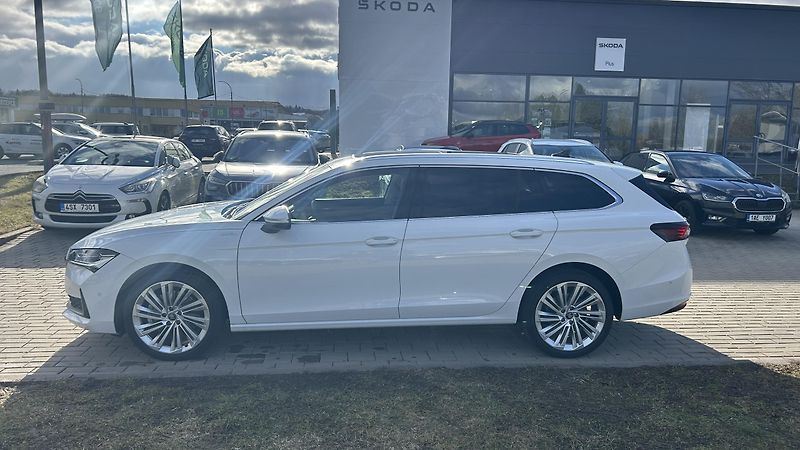 Škoda Superb (2025) TDI, 4x4, DSG, L&K, PANO,NEZ.T - fotka 2 z 28