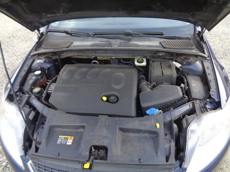 Ford Mondeo 2,0 - fotka 5 z 12