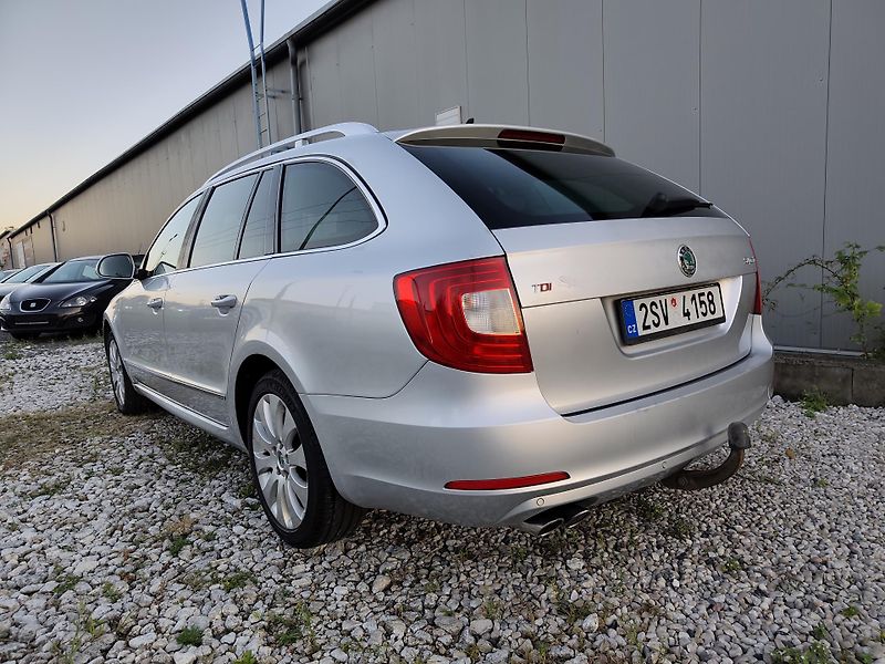 Škoda Superb 2.0TDI 125KW, AUTOMAT, KŮŽE - fotka 4 z 23