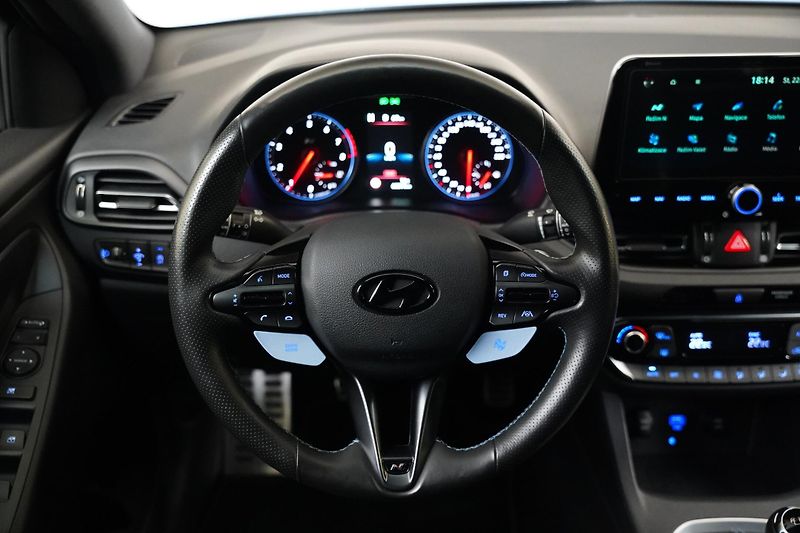Hyundai i30 - fotka 18 z 26