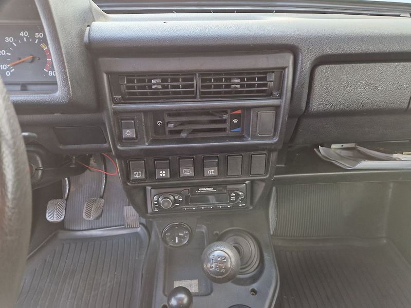 Lada Niva 1,7  4x4 - fotka 14 z 24