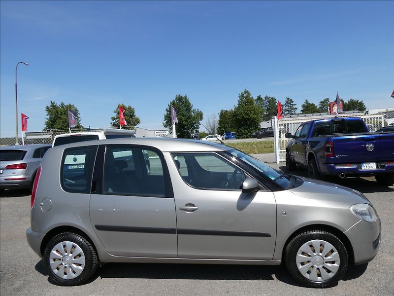Škoda Roomster 1,4 i 16V závěs, serviska - fotka 12 z 49