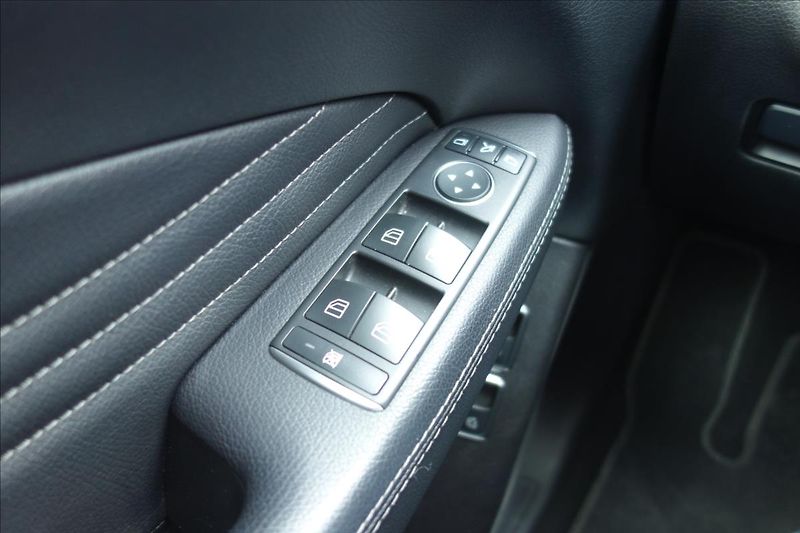 Mercedes-Benz GLE 350CDi 190KW,4 MAT.,KUPÉ. - fotka 35 z 39