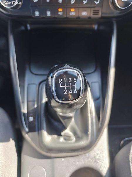 Kia Carens (2013) - fotka 28 z 33
