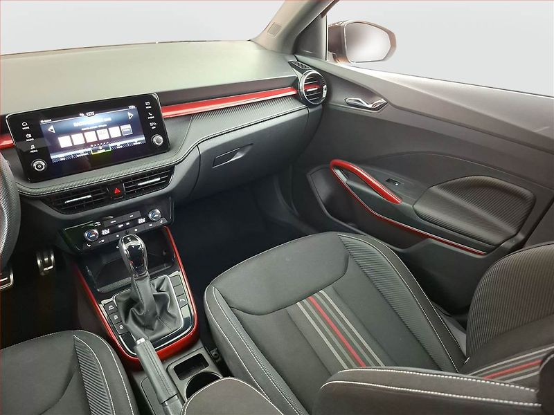 Škoda Fabia (2025) 1.0 TSI, MONTE CARLO, AUTOMAT - fotka 8 z 23