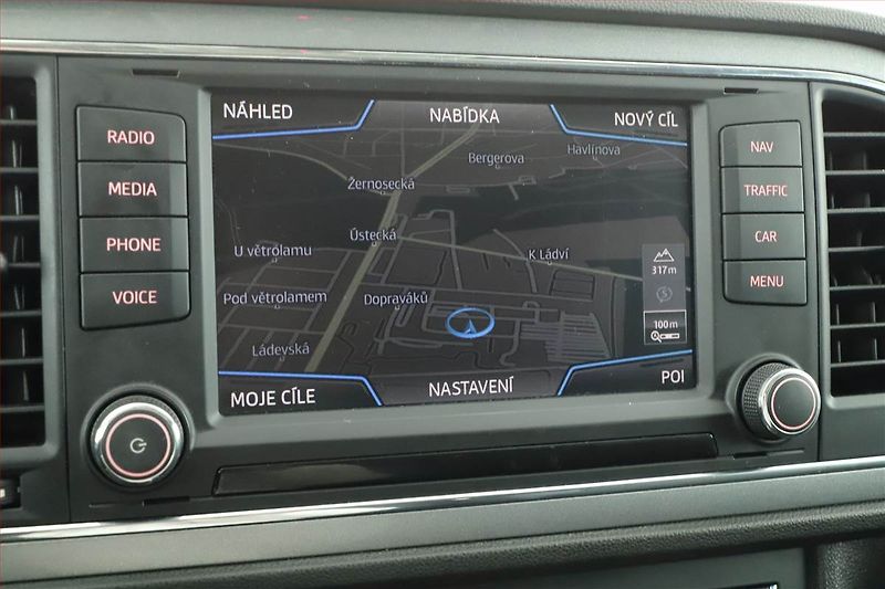 Seat Leon (2016) 1.8 TSI, Automat, Navi - fotka 10 z 17