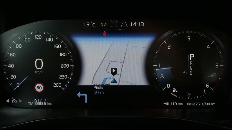 Volvo XC60 D4 Drive-E Momentum AWD - fotka 13 z 21