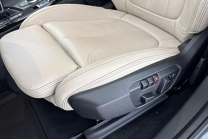BMW X1 xDrive18d - fotka 7 z 24