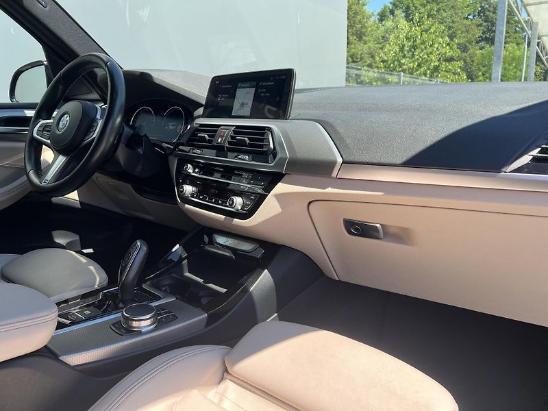 BMW X3 (2018) - fotka 35 z 41