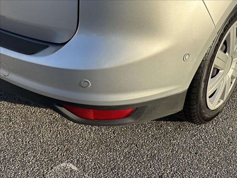 Ford C-MAX 1,5 TDCi 88kW Xenon,Výhřev,Nav - fotka 33 z 36