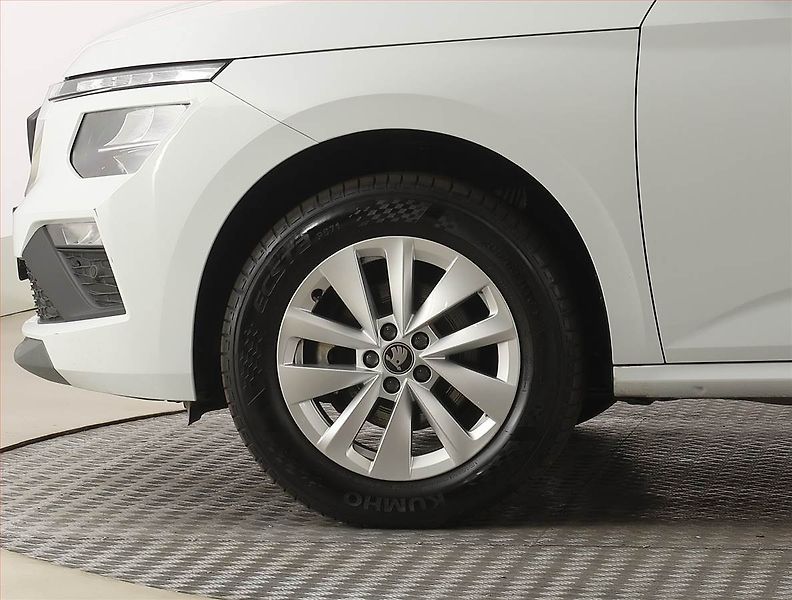 Škoda Kamiq (2025) Selection 1.0 TSI - fotka 14 z 25